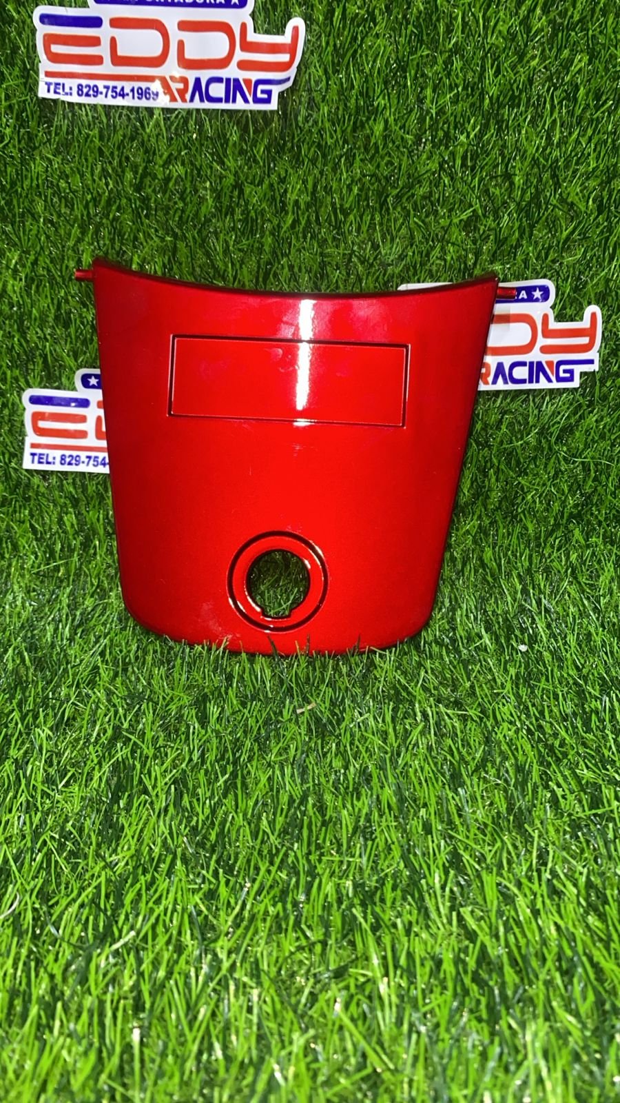 Tapita de gasolina roja original para motocicleta T-Rex 150, tapa de tanque metálica con cierre seguro y diseño deportivo.