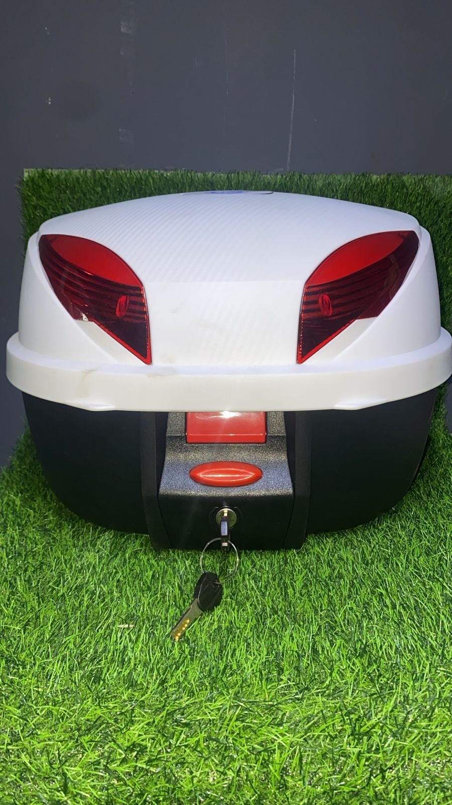 Baúl maletero blanco grande NPPN precio 2,975 - Image 2