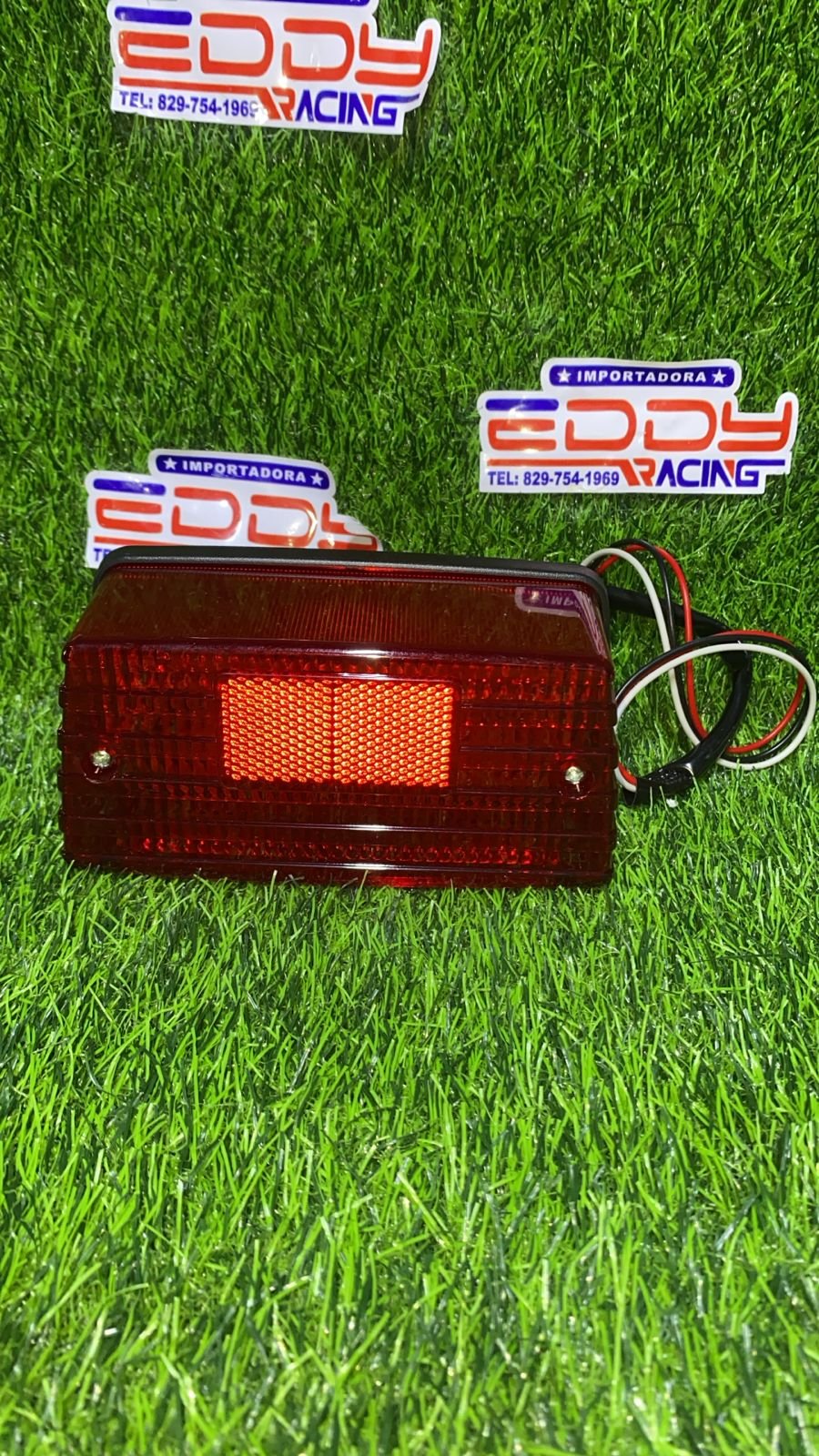 Farol stop trasero rojo completo para motocicleta Suzuki AX100, luz trasera original con carcasa resistente y excelente iluminación.